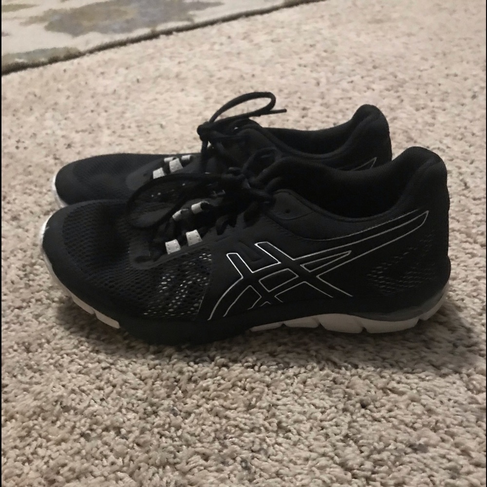 Asics volleyball shoes